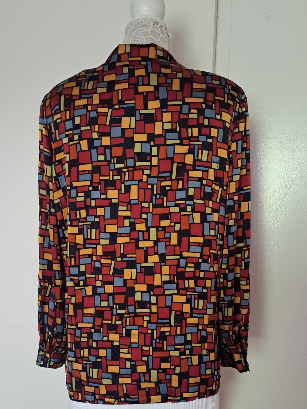 Liz Claiborne Collection 100% Silk Multicolor Geometric Button-Down - Picture 4 of 8